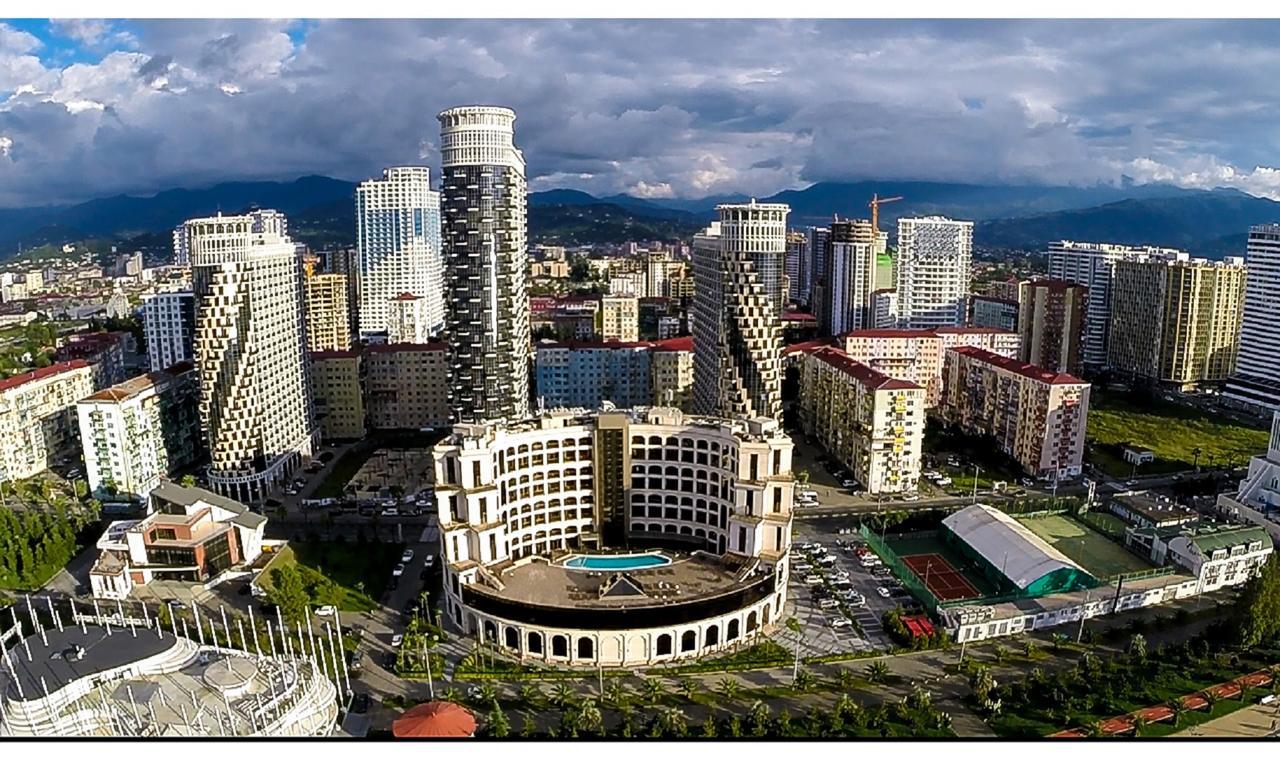 Viva Blue Batumi Aparthotel Exterior foto